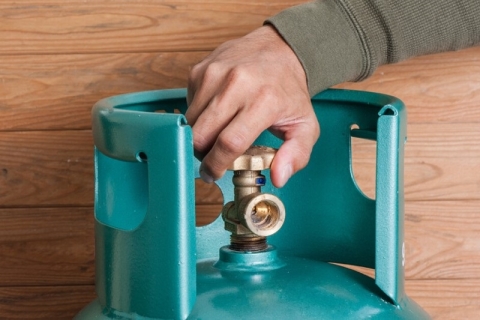 Cách thay bình gas an toàn, đúng kỹ thuật tại nhà