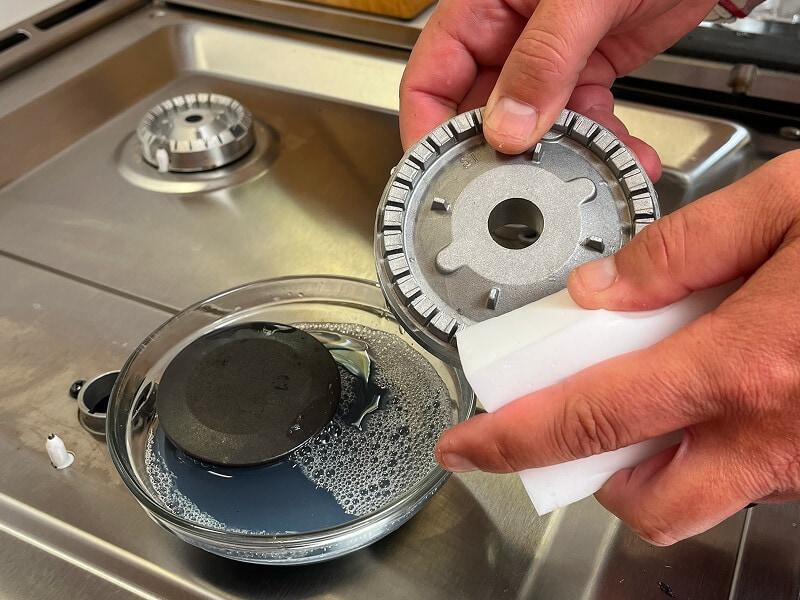 Cách vệ sinh đầu đốt bếp gas